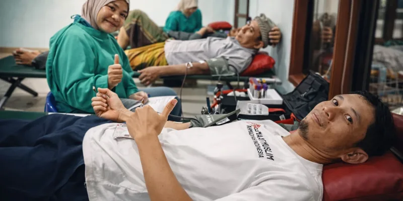 Pengurus Masjid An Nasr Gandeng PMI Kota Tangsel Gelar Donor Darah Malam Hari