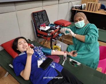 Siswa Santa Laurensia Antusias Donor Darah, Tumbuhkan Kepedulian Sosial di Lingkungan Remaja