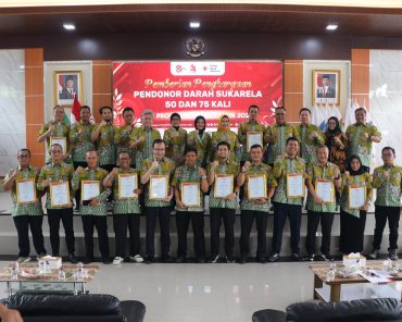 19 Pendonor PMI Kota Tangsel Dapat Penghargaan Kemanusiaan dari PMI Banten