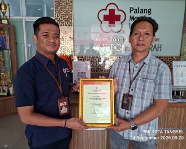 FIF Group Tangerang donor darah di PMI Kota Tangsel