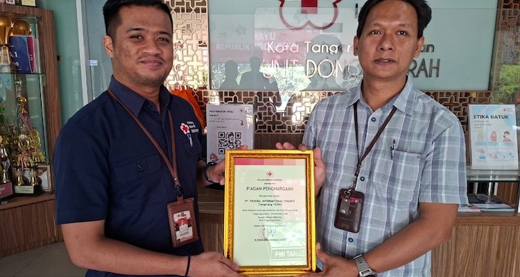 FIF Group Tangerang donor darah di PMI Kota Tangsel