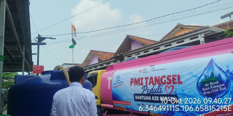 Bantu Warga Terdampak Kekeringan Keranggan, PMI Kota Tangsel Kembali Salurkan 16 Ribu Liter Air Bersih